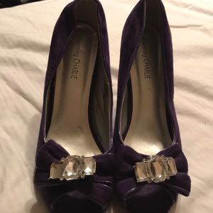 Purple suede like pumps
